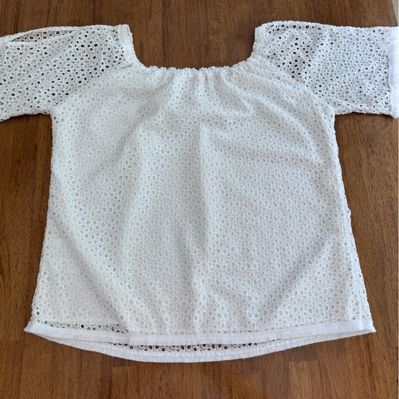 Lilly Pulitzer Lillette Cold Shoulder Top S Resort White Eyelet Crinkle Chiffon - Picture 3 of 12